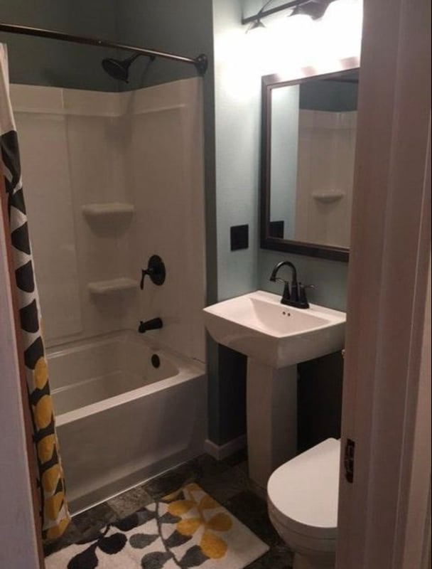 Photo - 700 S Linn St