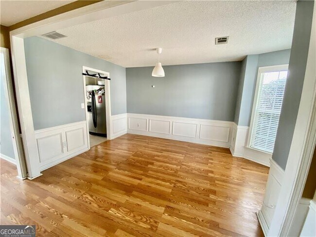 Photo - 9020 Friarbridge Dr