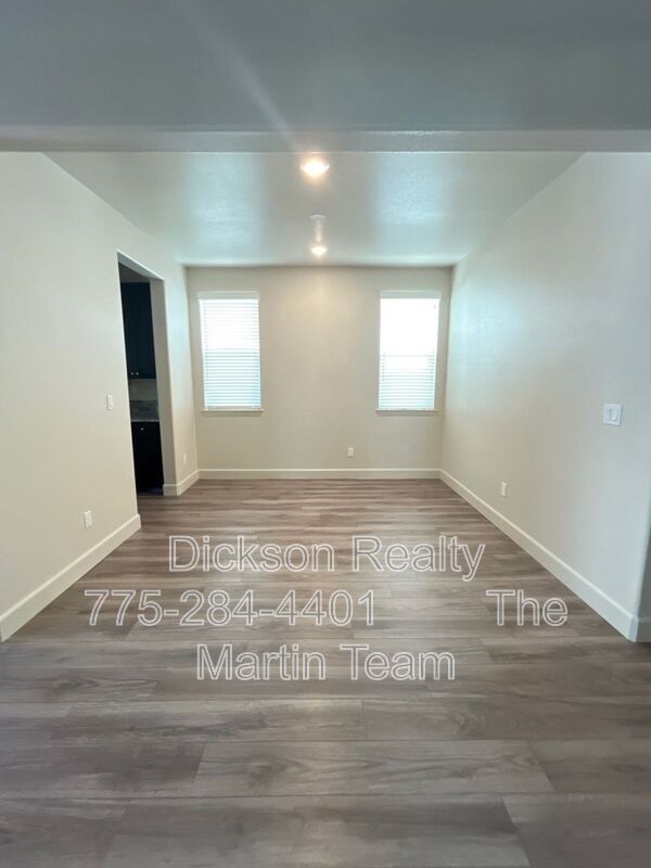 Photo - 1982 Maradona Dr