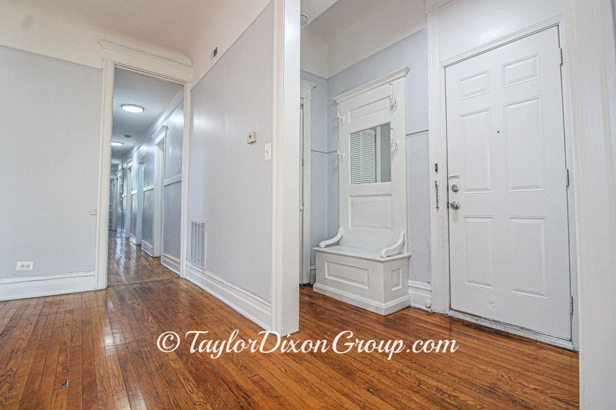 Photo - 5407 S Indiana Ave