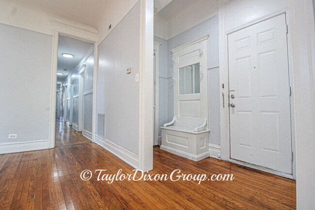 Building Photo - 5407 S Indiana Ave