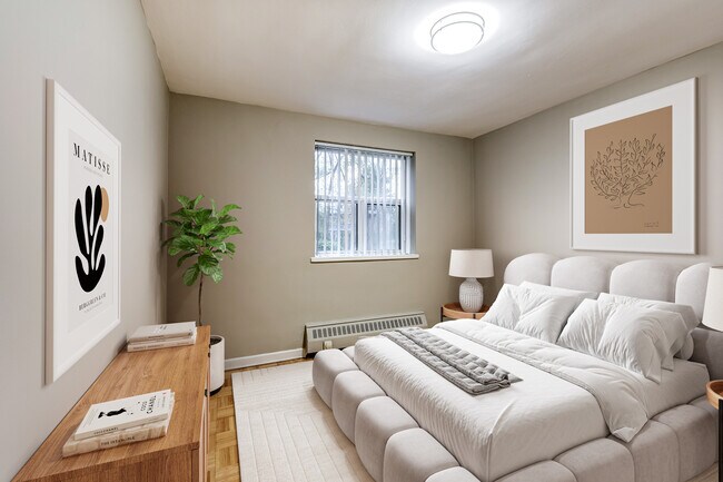 Photo - Upper Canada Drive