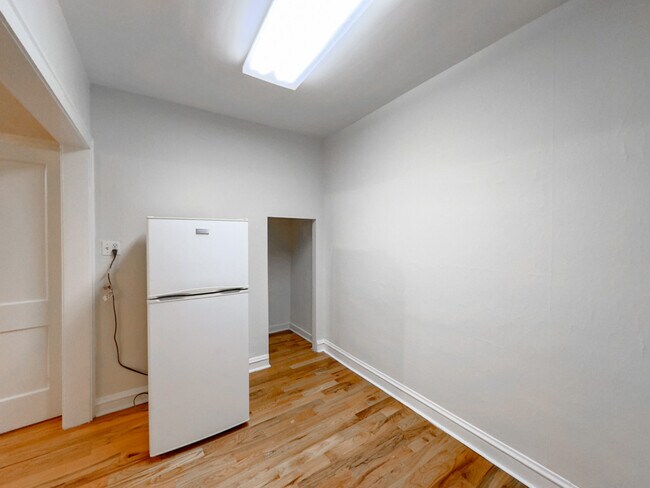 Photo - 545 W Wellington Ave Unit 402