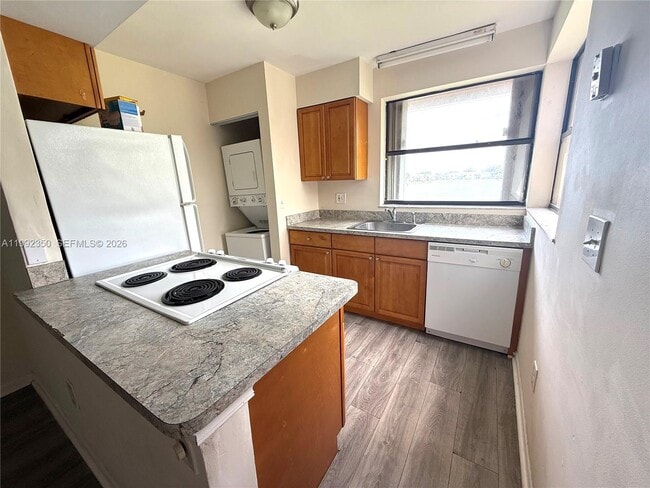 Photo - 800 Independence Dr Unidad 800I