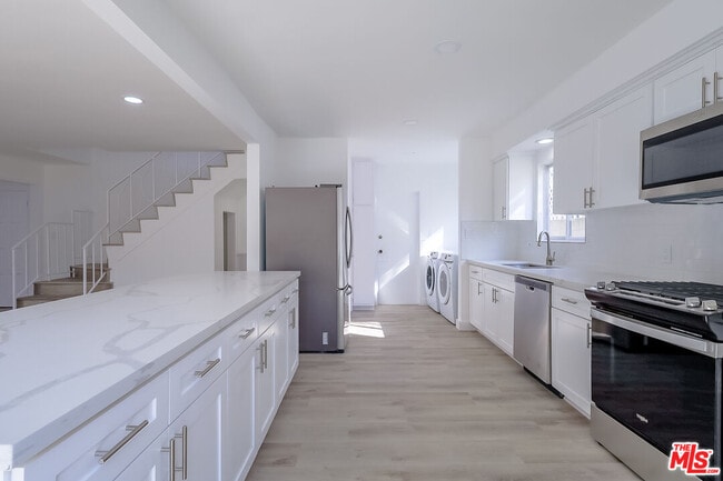 Photo - 823 S Detroit St Unidad 4