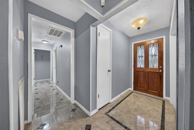 Photo - 5714 Arbor Vitae Dr
