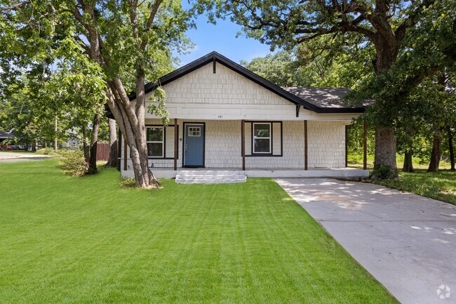 Building Photo - Charming Renovated Home for Lease in Denison!