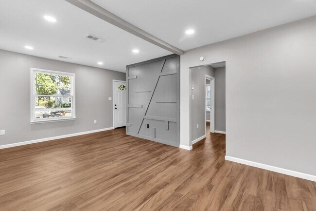 Photo - 2717 Burns Ave