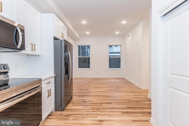 Photo - 315 N Preston St Unidad 101