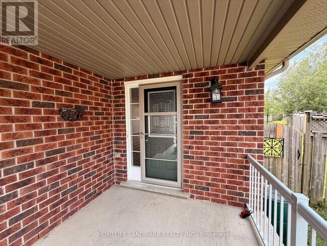 Photo - 921 Windflower Pl