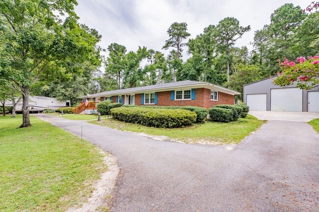 Building Photo - 607 3rd St Ext