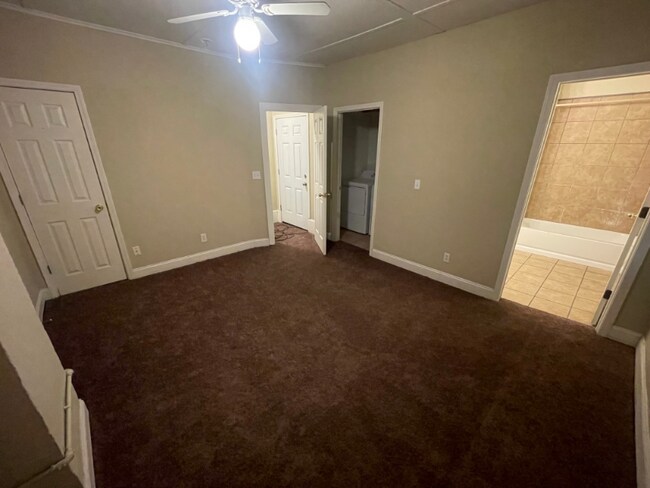Photo - 826 Linwood Blvd