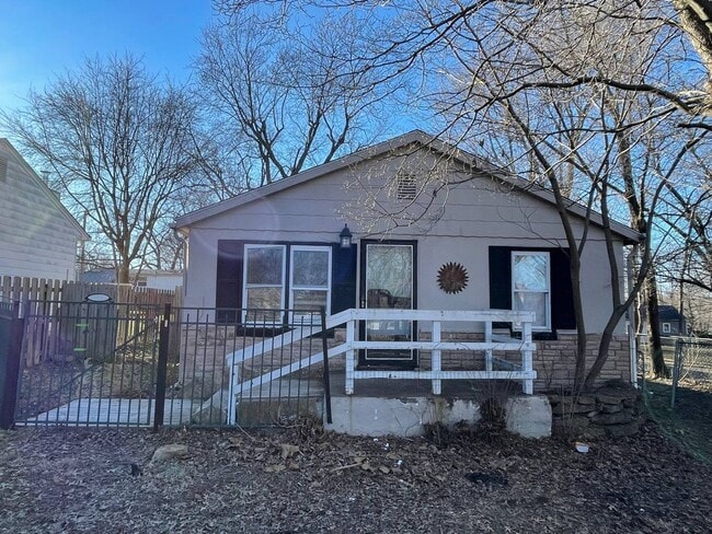 Building Photo - 1016 S Woodbury St