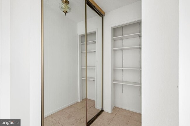 Photo - 307 Yoakum Pkwy Unit 1808