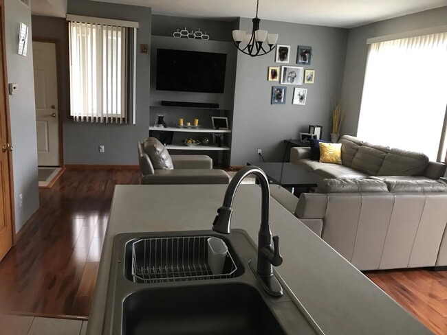 Photo - 2033 Anjali Way