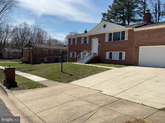 Photo - 6920 Groveton Dr