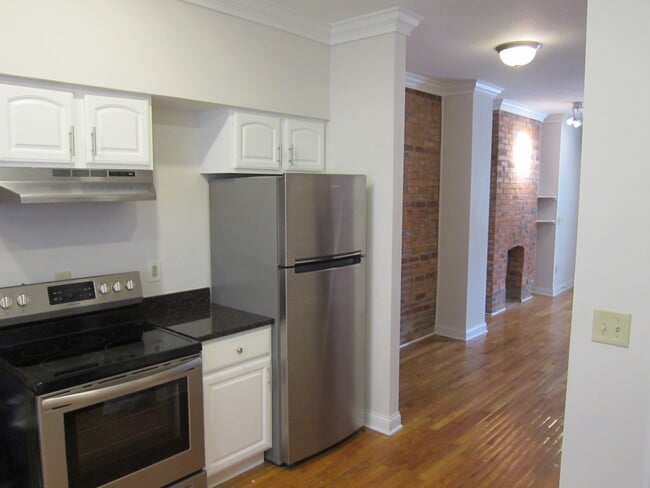 Photo - 12 Clark Plz Unit 12