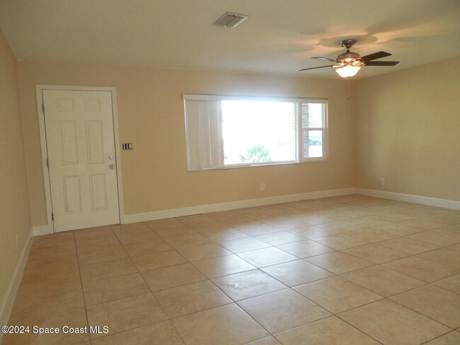 Photo - 1211 Pine Tree Dr