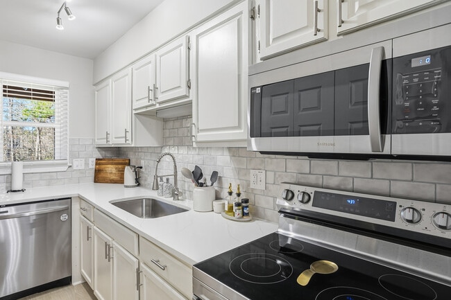 Photo - 808 Kendall Dr Unit 808