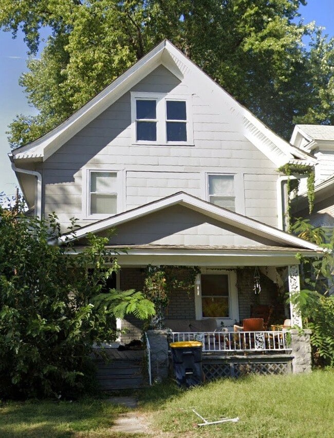 Photo - 5242 Lyon Ave