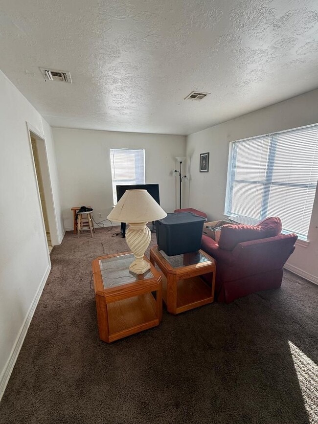 Photo - 2 BED 1 BATH DUPLEX FOR LEASE