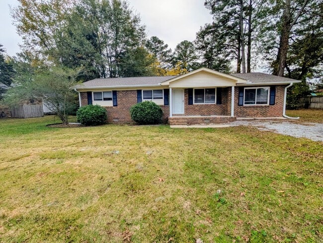 Building Photo - 310 Sunset St SW