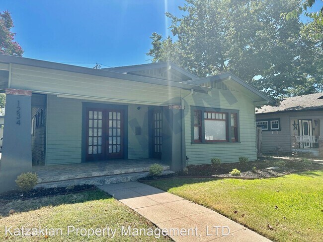 Photo - 2 br, 1 bath House - 1234 W. Harding Way