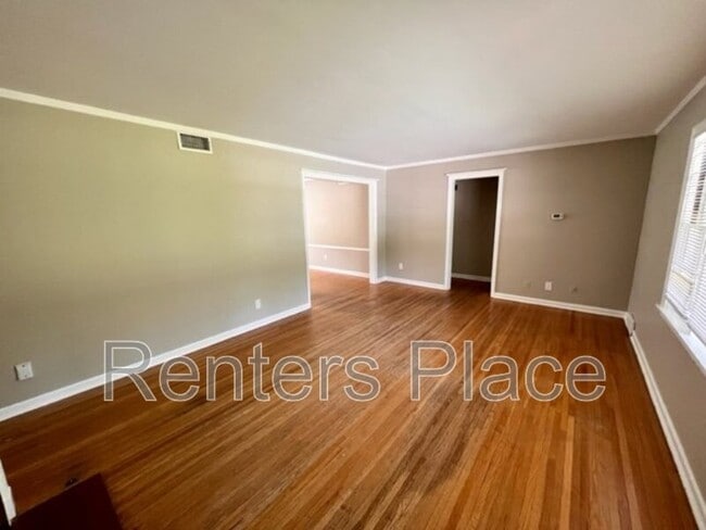 Photo - 3315 S Lewis Ave