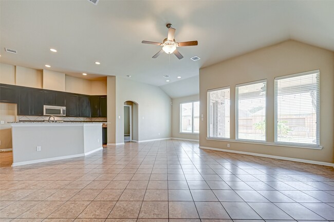 Photo - 402 Conchola Ln