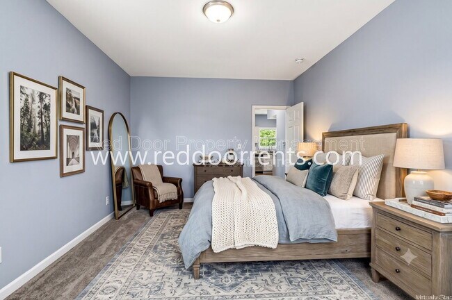 Photo - 3146 Broadway St