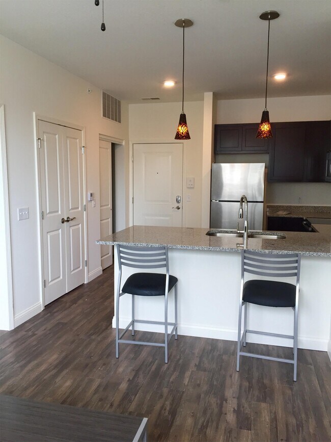 Photo - 501 E University Ave