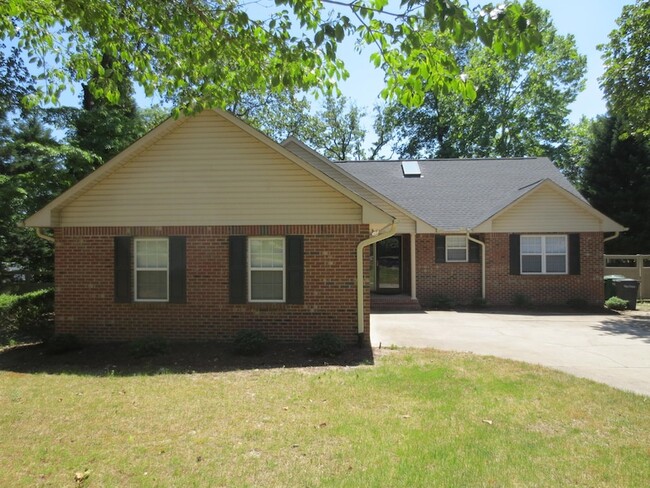 Photo - 1 Choke Cherry Ln House