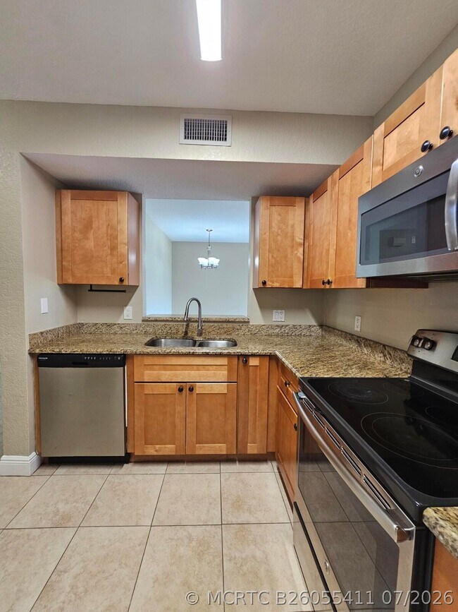 Photo - 1049 Golden Lakes Blvd Unit 115