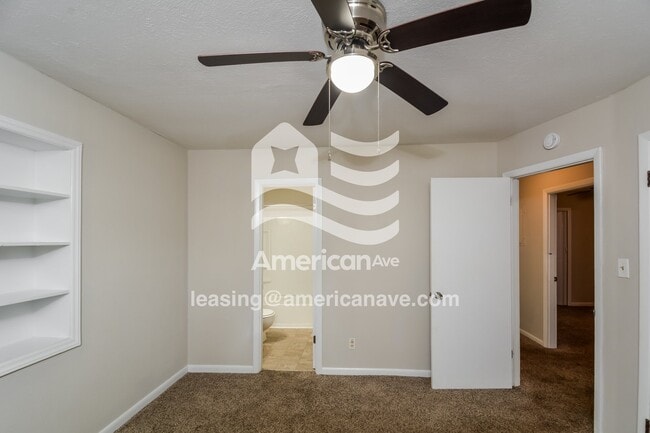 Photo - 4046 Village Dr