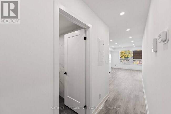 Photo - 1305 St Clair Ave W