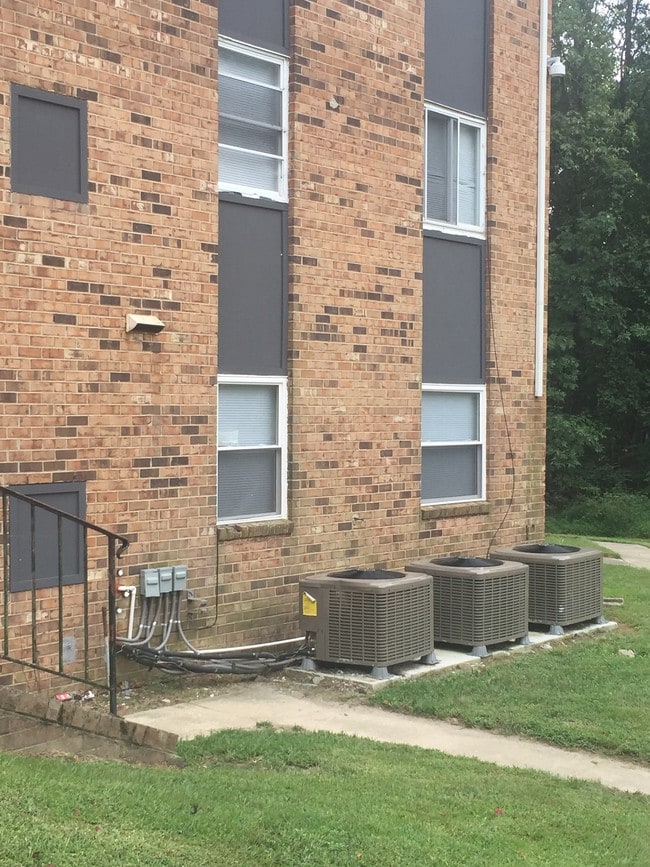 Photo - Edgewood Apartments