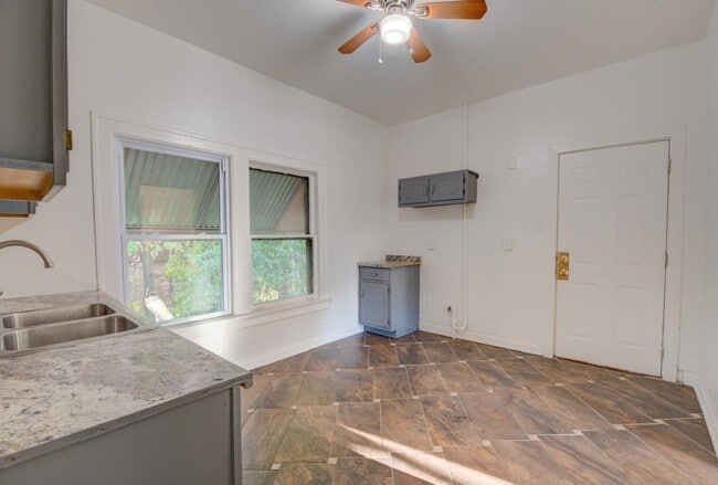 Photo - 2315 Industrial Blvd