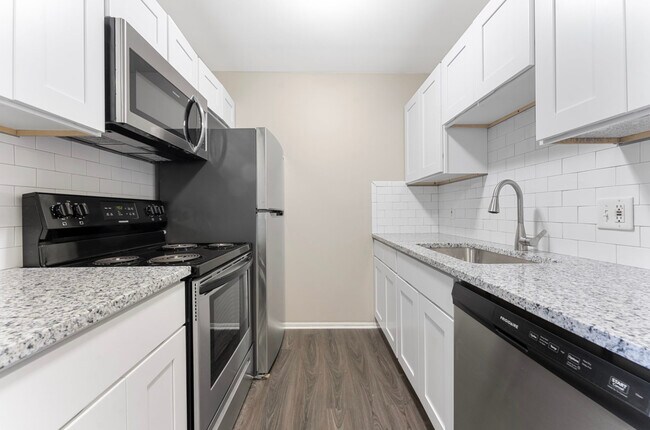 Photo - Huron River Garden City Apartments