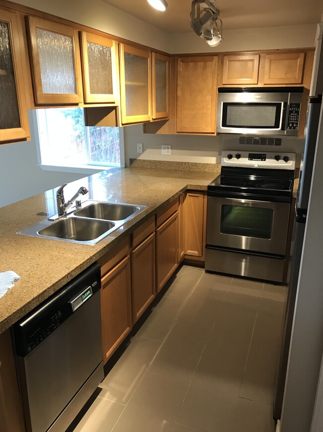 Photo - 2200 Thorndyke Ave W Unit 205