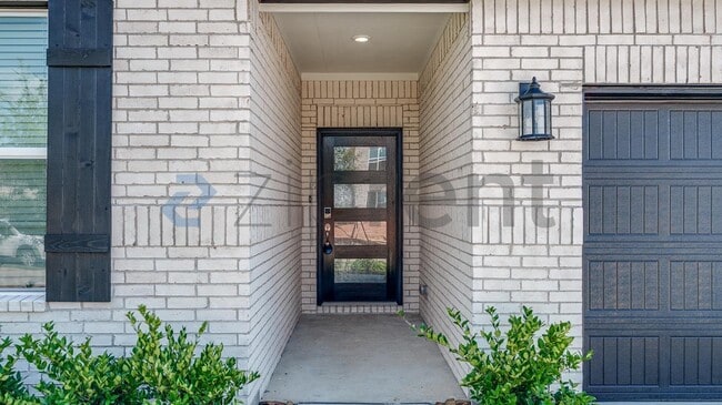 Photo - 27327 Blue Pool Dr