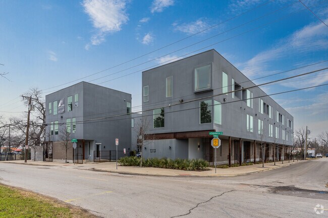 Casas adosadas 707 - 707 Townhomes