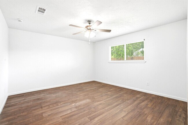 Photo - 16007 Ridgegreen Dr