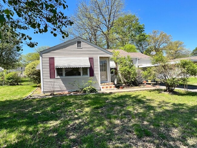 Building Photo - 1407 S Moore Rd