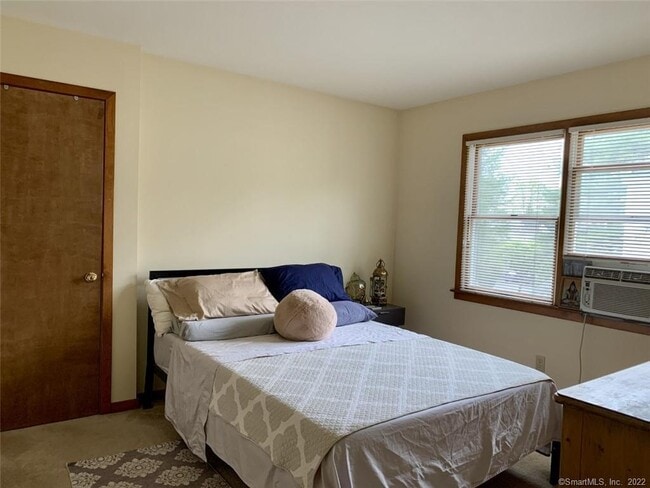 Photo - 31 Oenoke Pl Unit 2