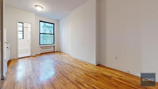 Photo - 309 E 90th St Apartment Unit 3