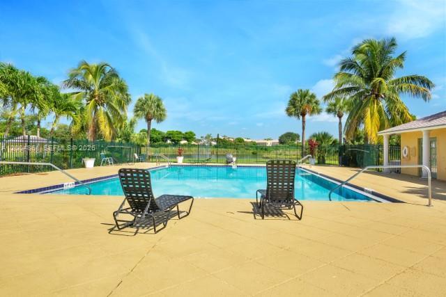 Photo - 1727 Meadows Cir W Unit 1727