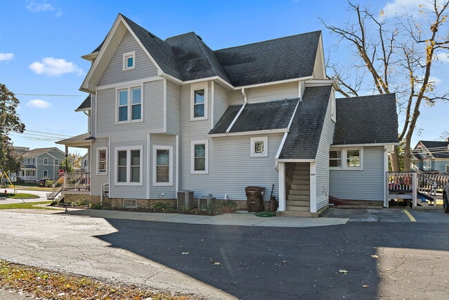 Photo - 102 Minnie St