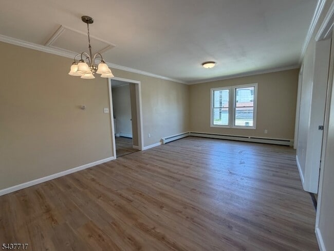 28 Diller Ave