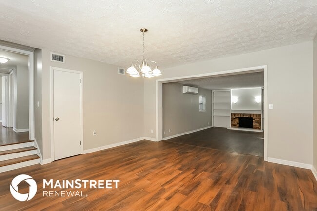 Photo - 5029 Fredericksburg Ave