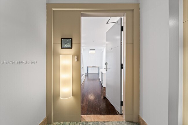 Building Photo - 6799 Collins Ave Unit 1005